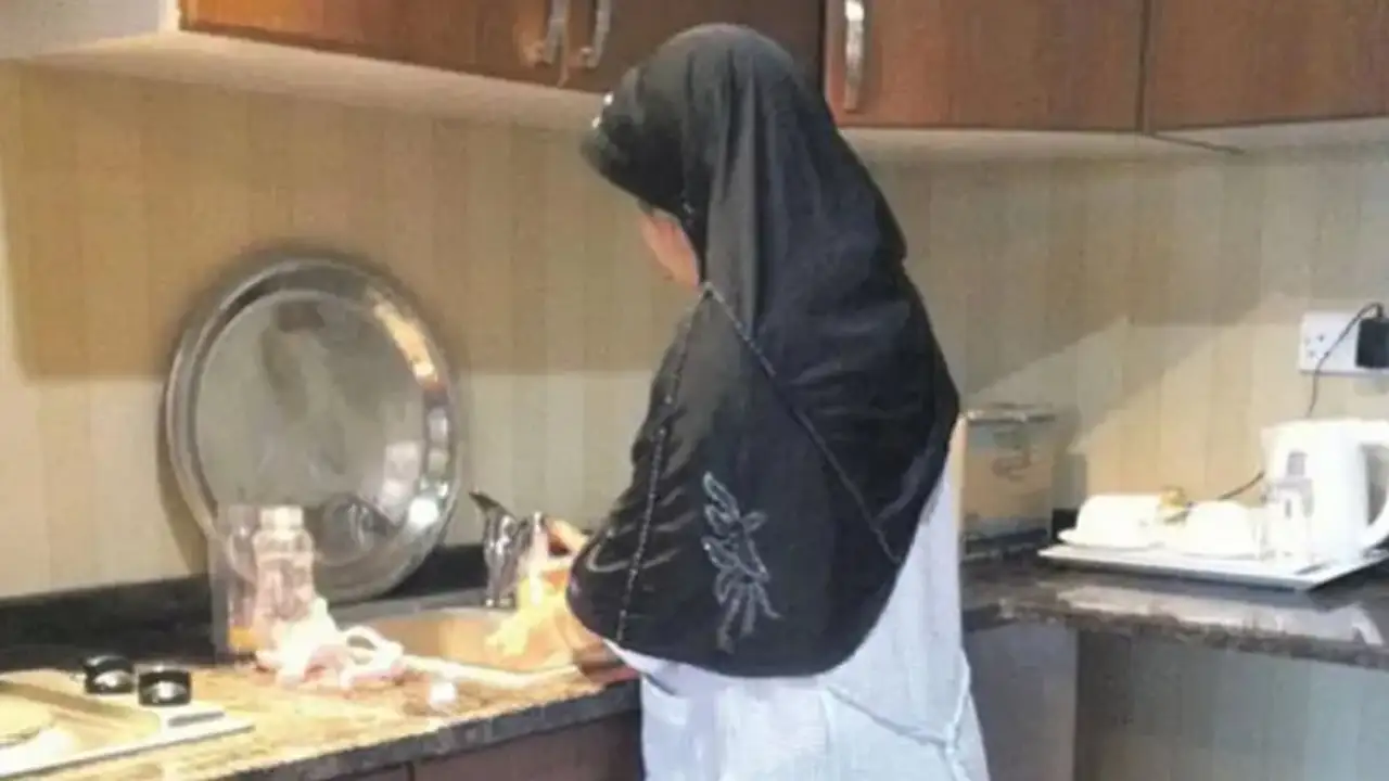 تصوير العمالة للمنازل جريمة يعاقب عليها القانون.. محامية تحذر من انتهاك الخصوصية